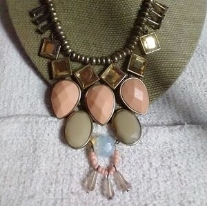 Goldtone green 🍏 peach 🍑 runway statement necklace lane bryant